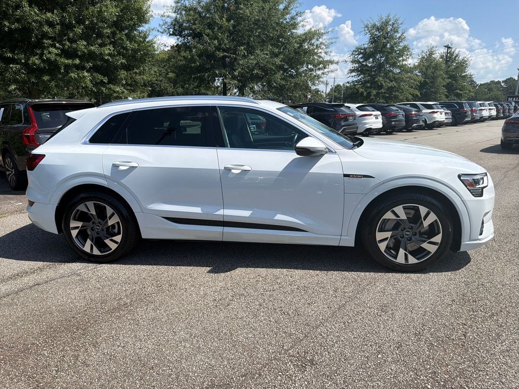 2022 Audi e-tron Premium