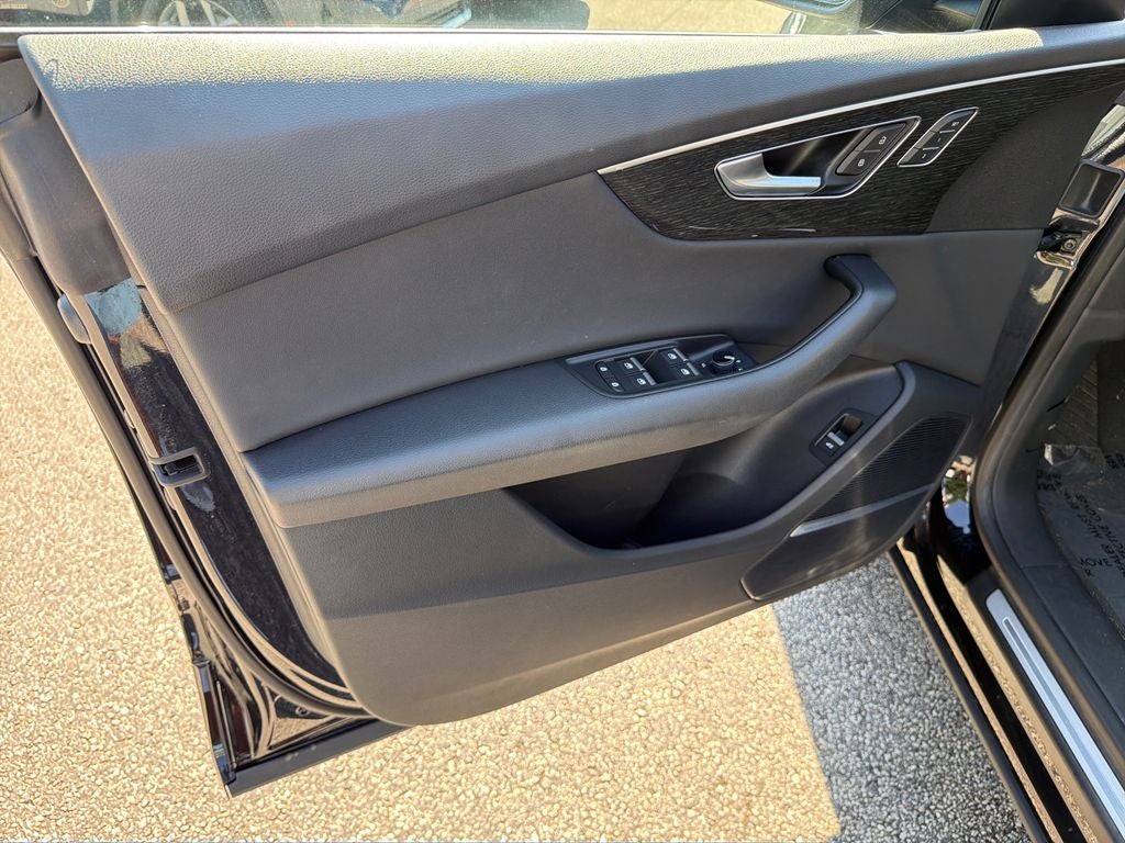 2019 Audi Q8 Premium Plus