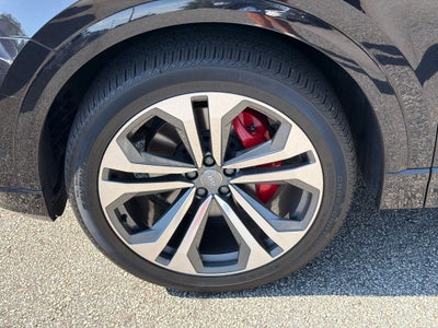 2019 Audi Q8 Premium Plus