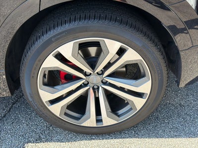 2019 Audi Q8 Premium Plus