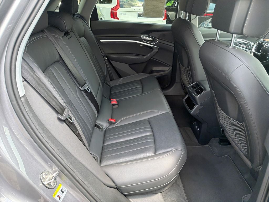 2019 Audi e-tron Premium Plus