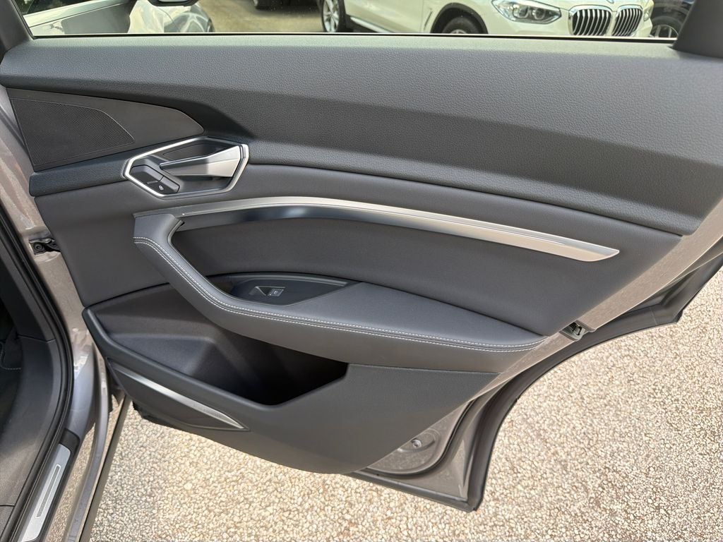 2019 Audi e-tron Premium Plus