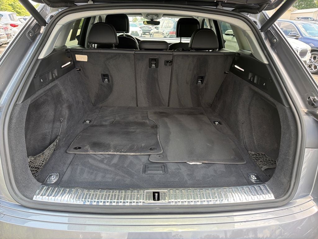 2019 Audi e-tron Premium Plus