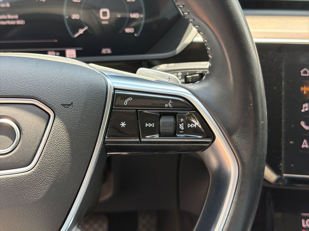 2019 Audi e-tron Premium Plus