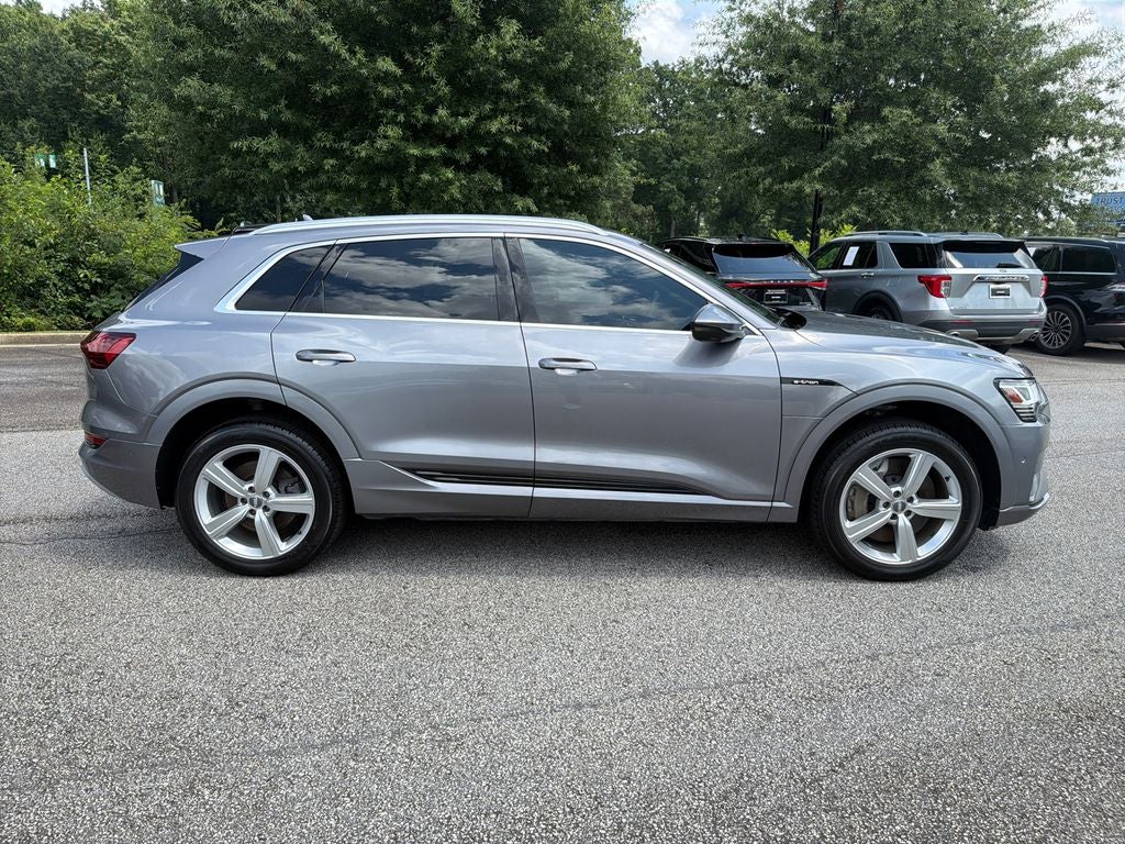 2019 Audi e-tron Premium Plus