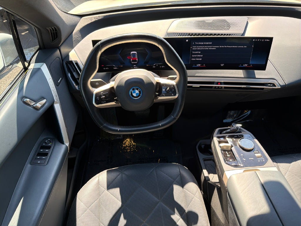 2023 BMW iX xDrive50 SE * 21 SPT SV