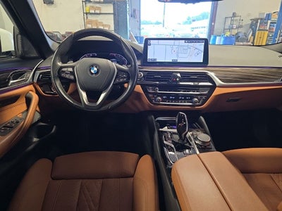 2021 BMW 5 Series 530i