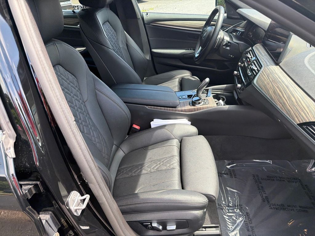2022 BMW 5 Series 530i