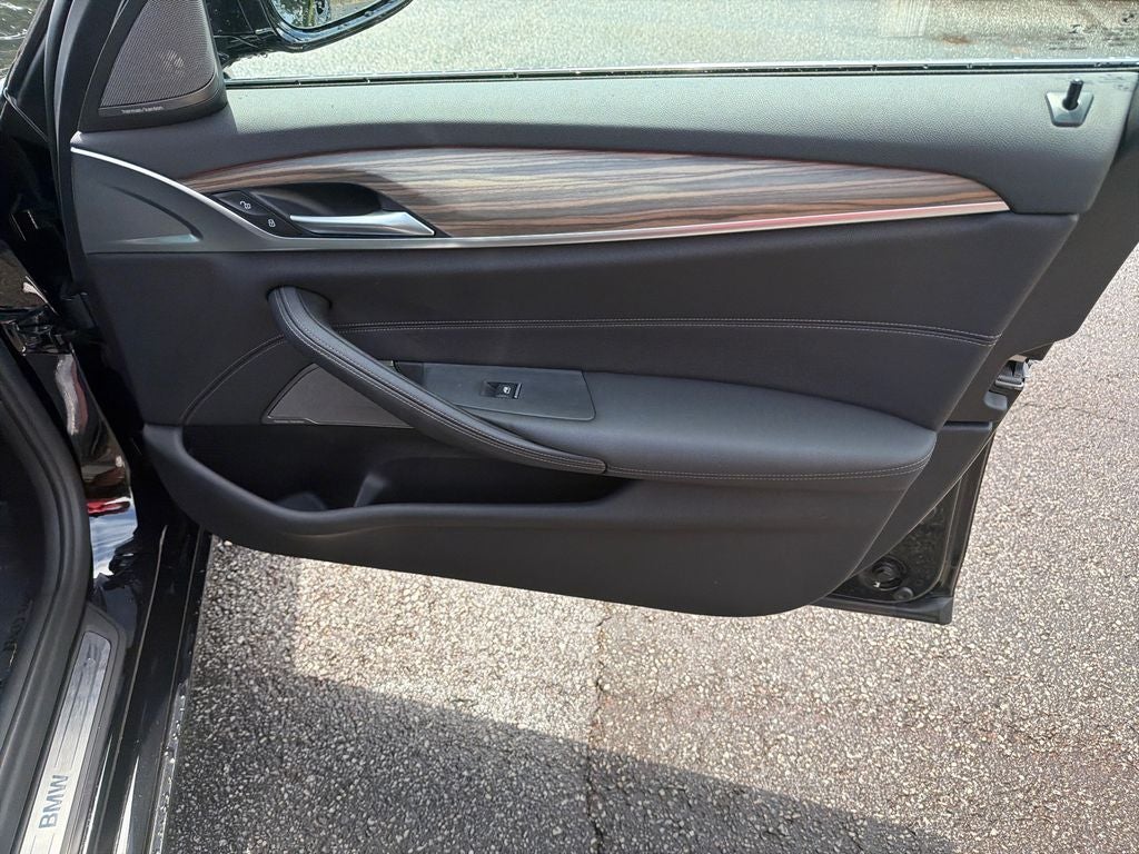 2022 BMW 5 Series 530i