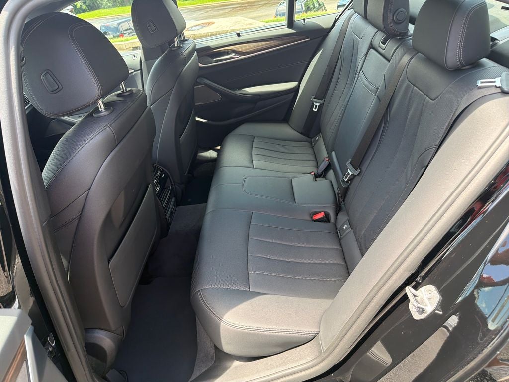 2022 BMW 5 Series 530i