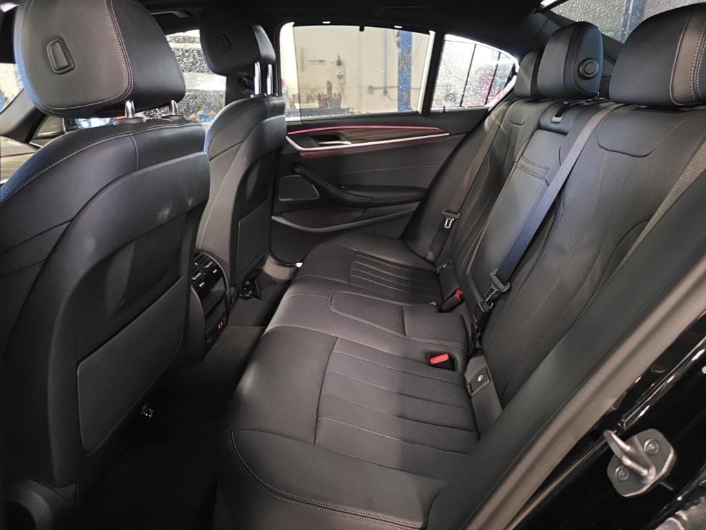 2022 BMW 5 Series 530i