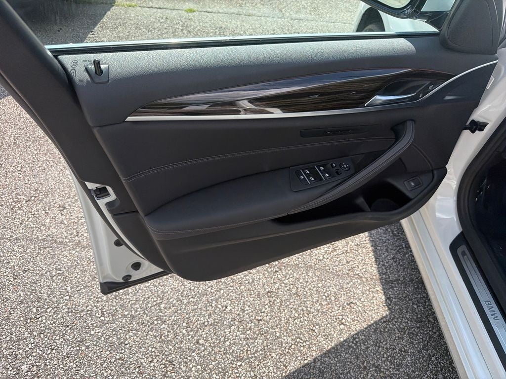 2021 BMW 5 Series 540i