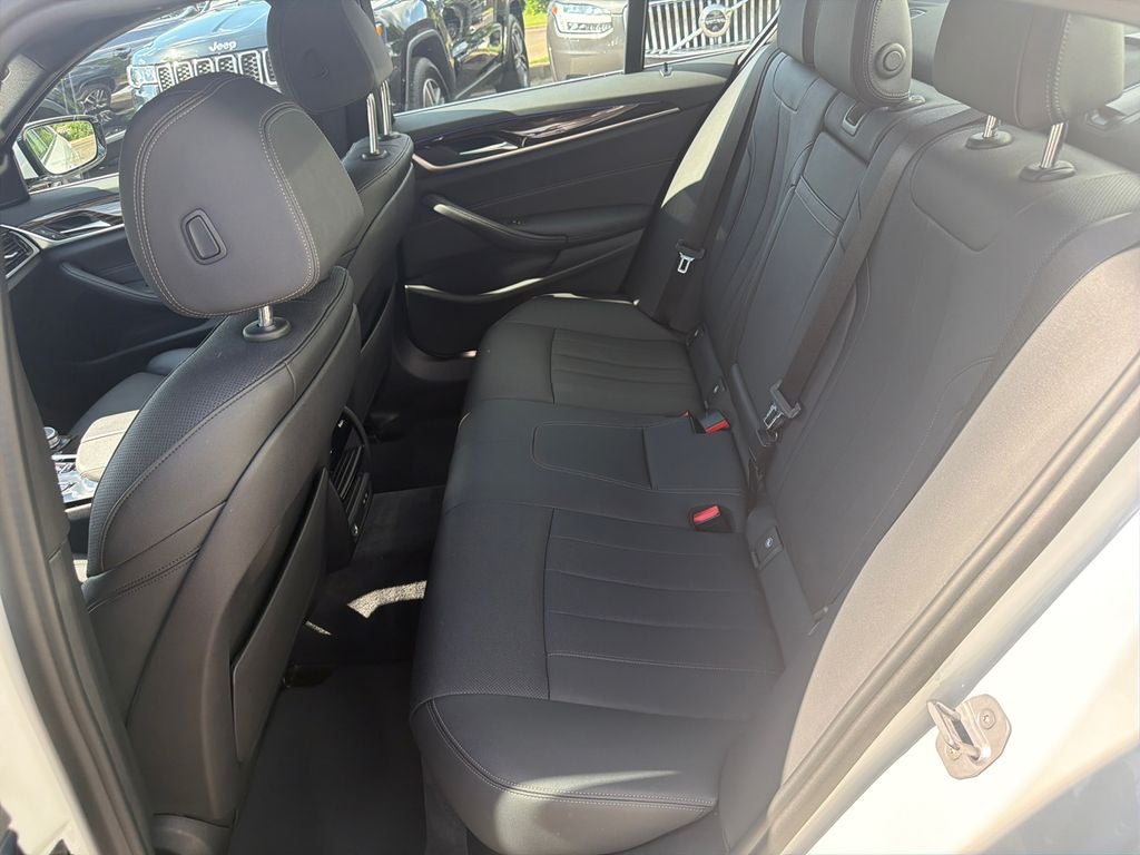 2021 BMW 5 Series 540i