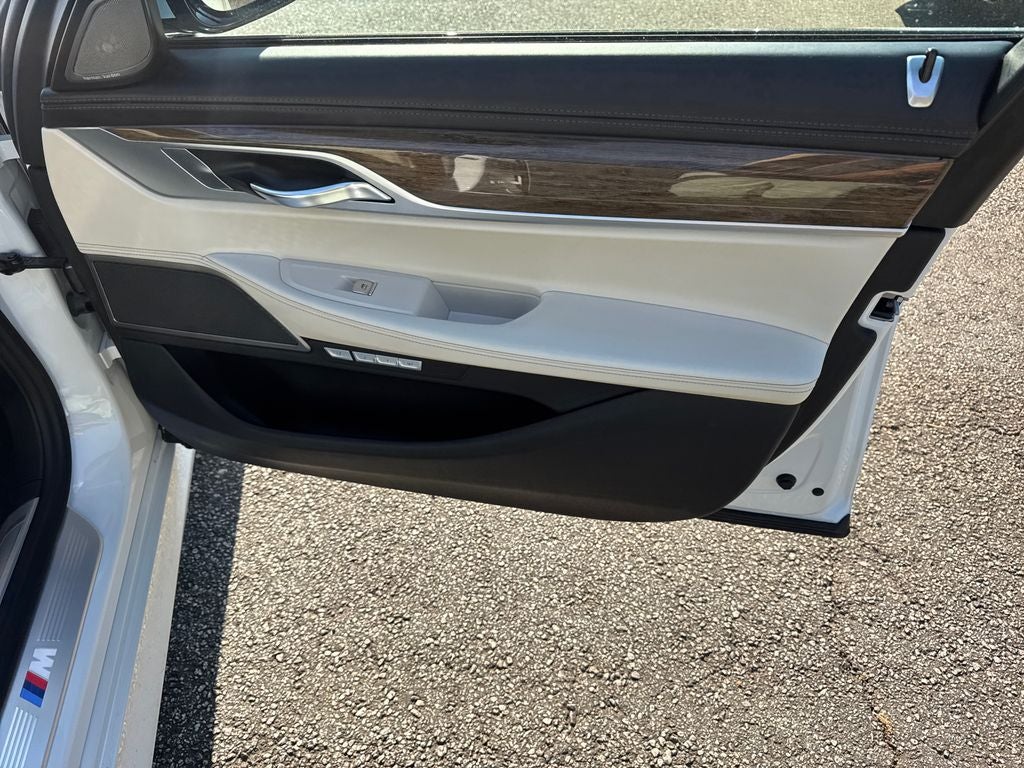 2018 BMW 7 Series 750i