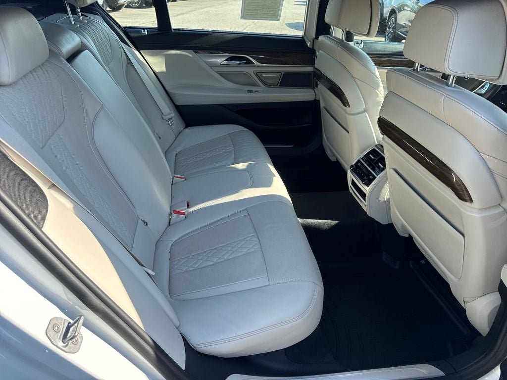 2018 BMW 7 Series 750i