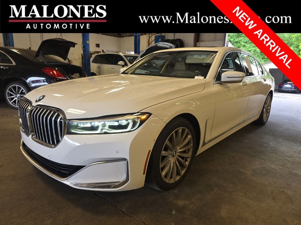2022 BMW 7 Series 740i's photo