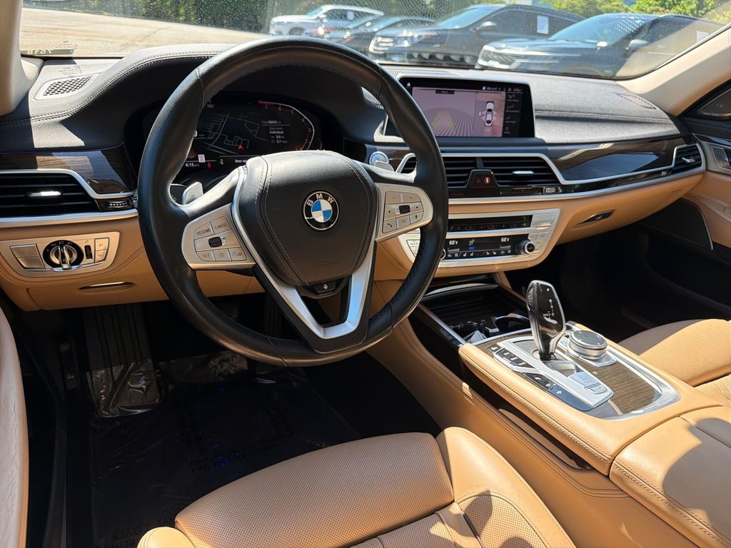 2022 BMW 7 Series 740i