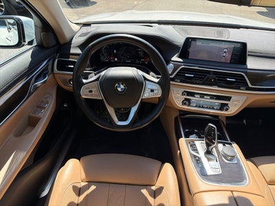 2022 BMW 7 Series 740i