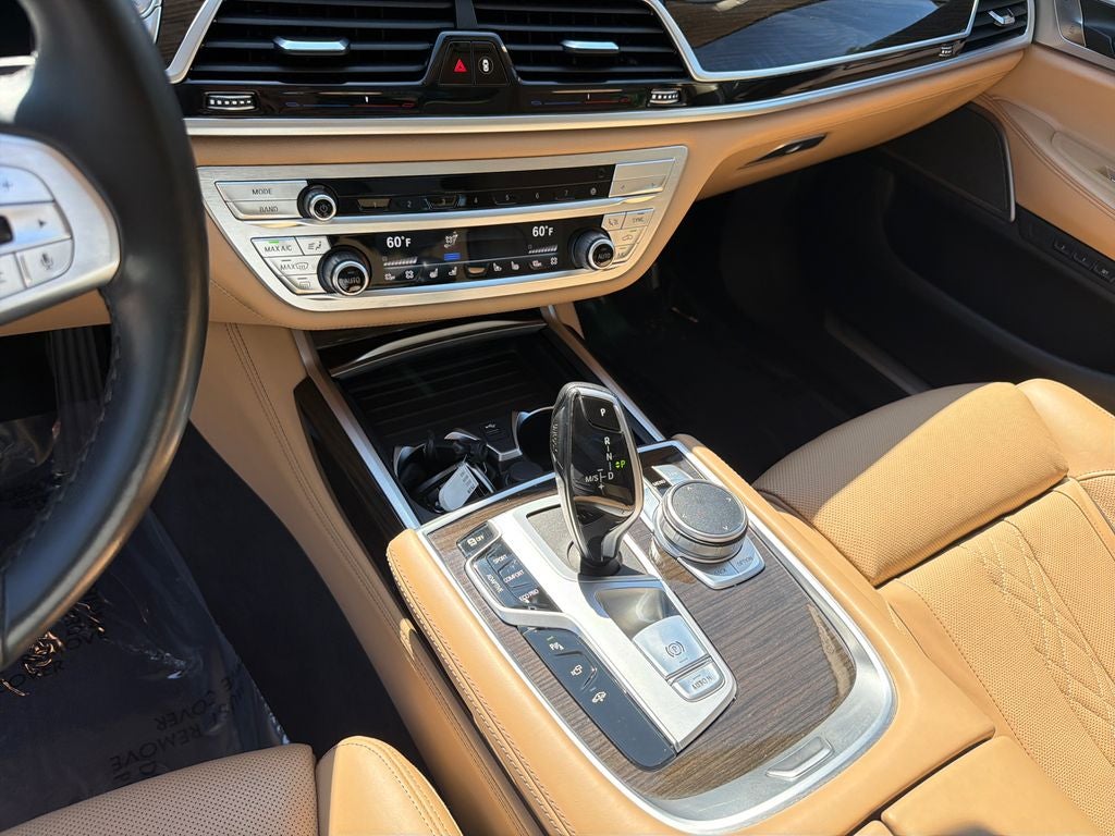 2022 BMW 7 Series 740i