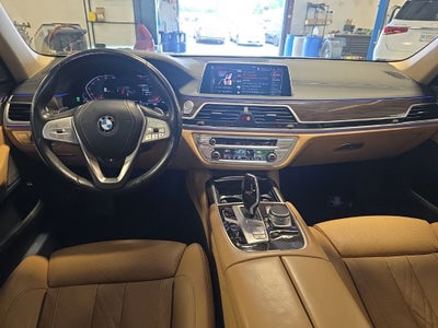 2022 BMW 7 Series 740i