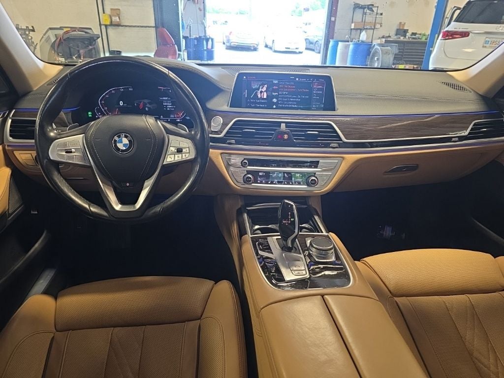 2022 BMW 7 Series 740i