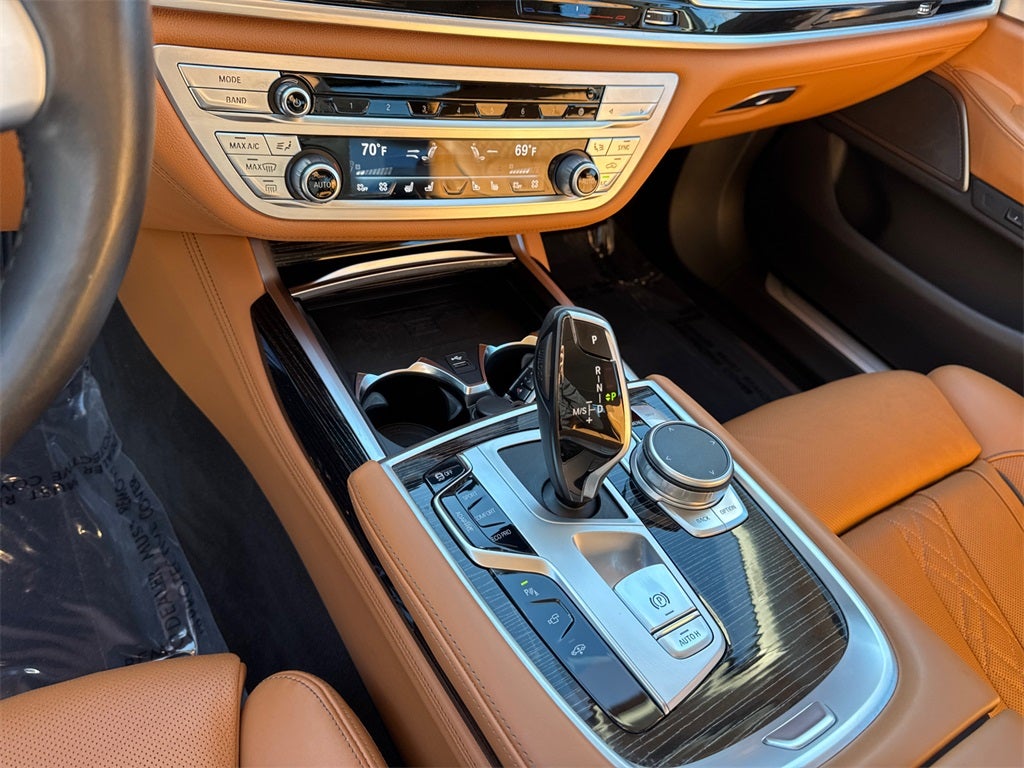 2022 BMW 7 Series 740i xDrive