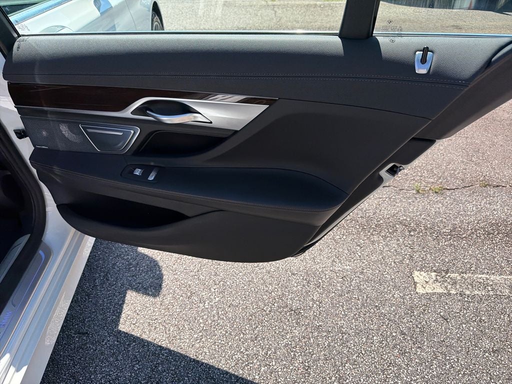 2022 BMW 7 Series 750i xDrive