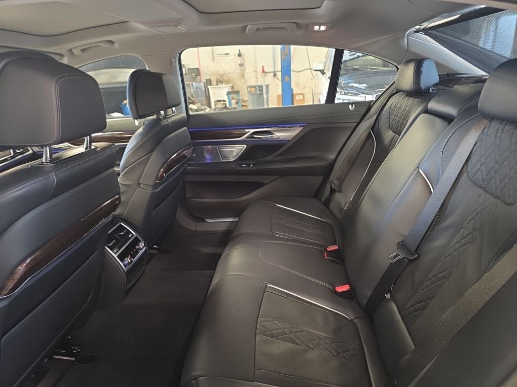 2022 BMW 7 Series 750i xDrive