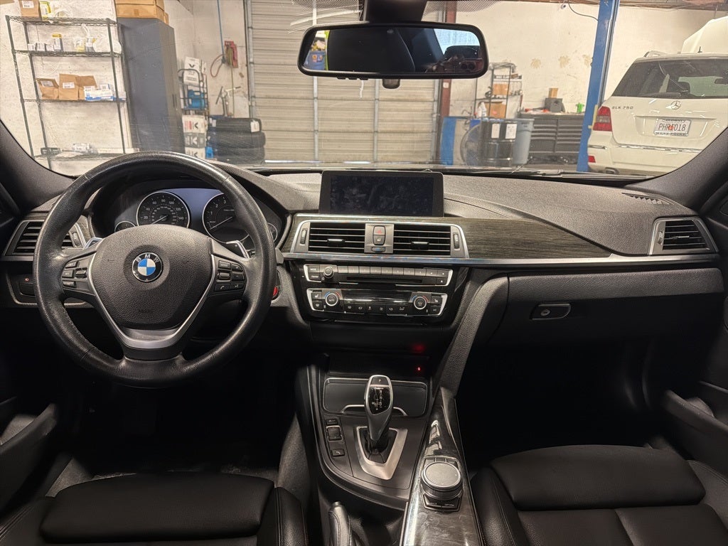 2018 BMW 3 Series 330i