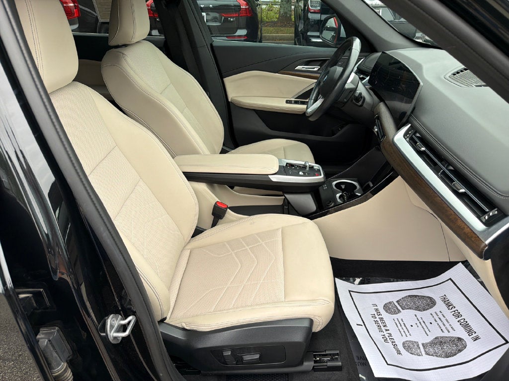 2023 BMW X1 xDrive28i SE *M 19 XLINE PANO AC