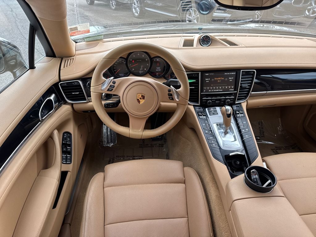 2016 Porsche Panamera 4