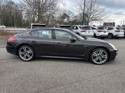 2016 Porsche Panamera 4