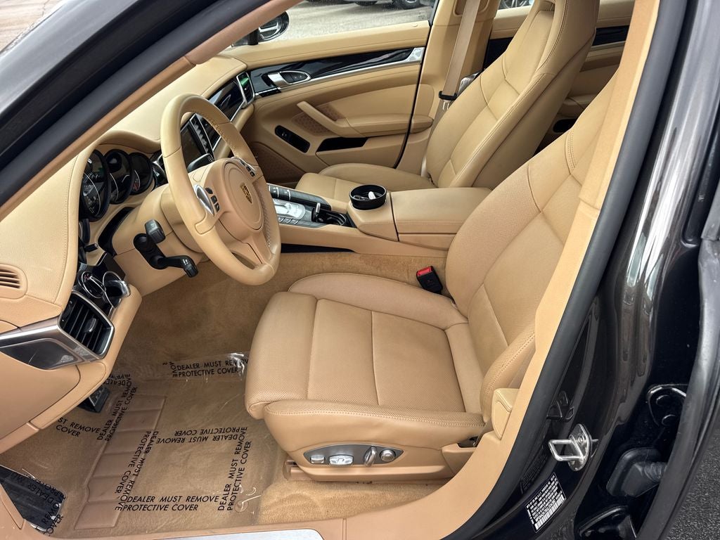 2016 Porsche Panamera 4