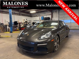 2016 Porsche Panamera 4