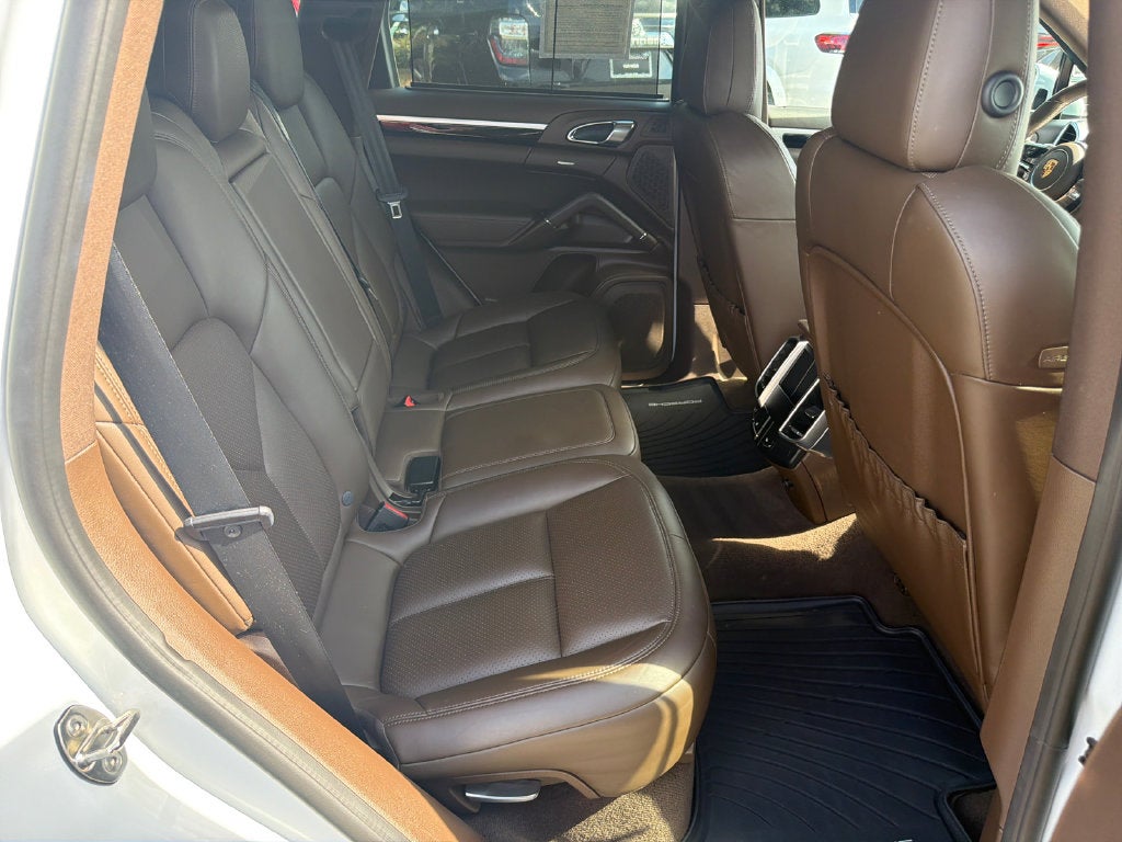 2016 Porsche Cayenne Base SE 18 PREM+ LP TH BS