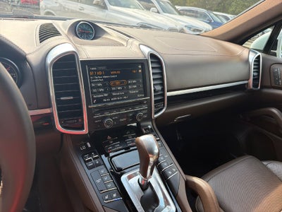 2016 Porsche Cayenne Base SE 18 PREM+ LP TH BS