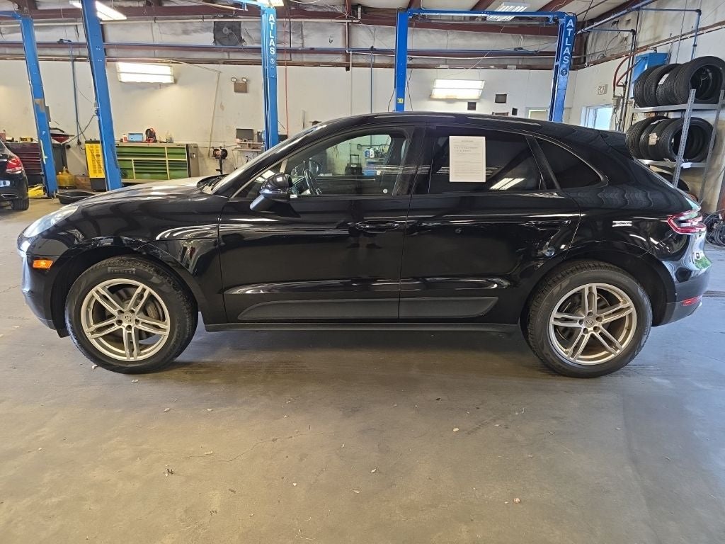 2018 Porsche Macan AWD