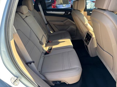 2023 Porsche Cayenne Base