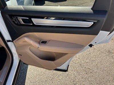 2023 Porsche Cayenne Base