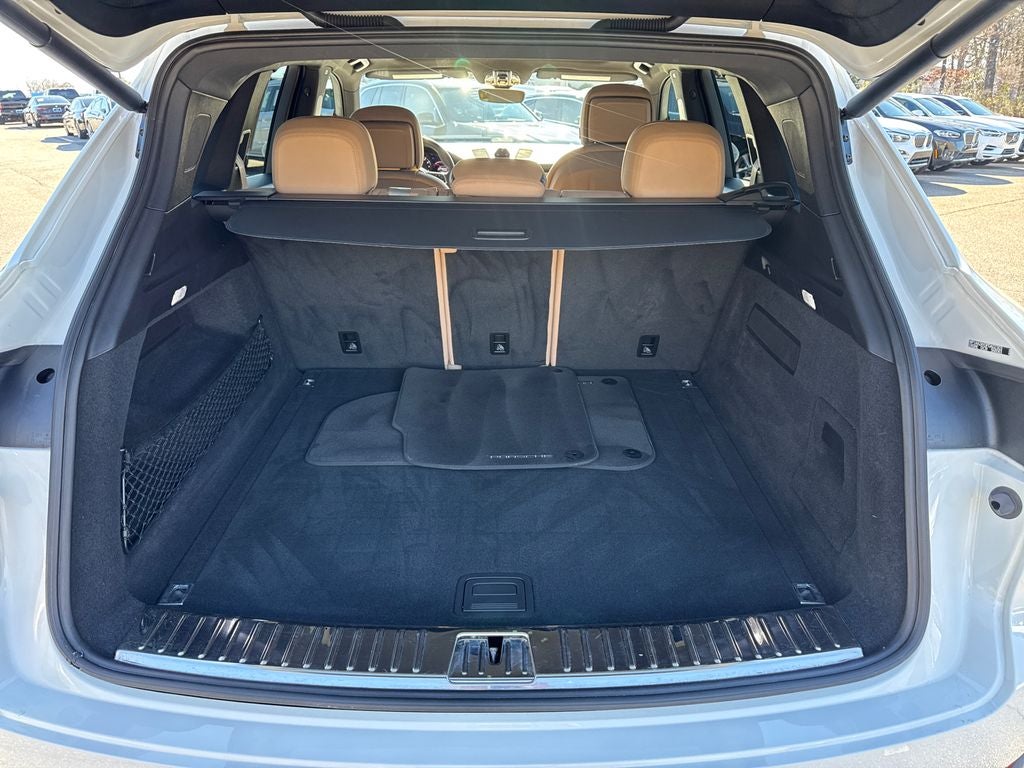 2023 Porsche Cayenne Base