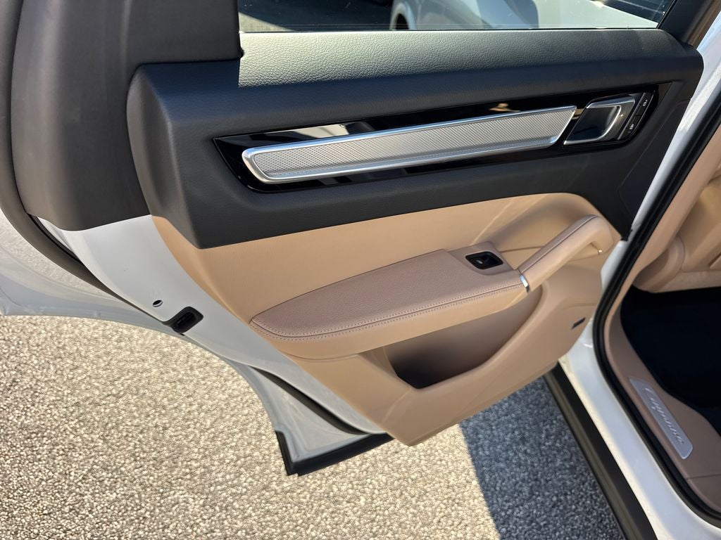 2023 Porsche Cayenne Base
