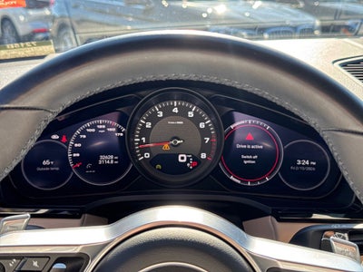 2023 Porsche Cayenne Base