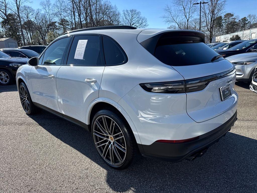 2023 Porsche Cayenne Base