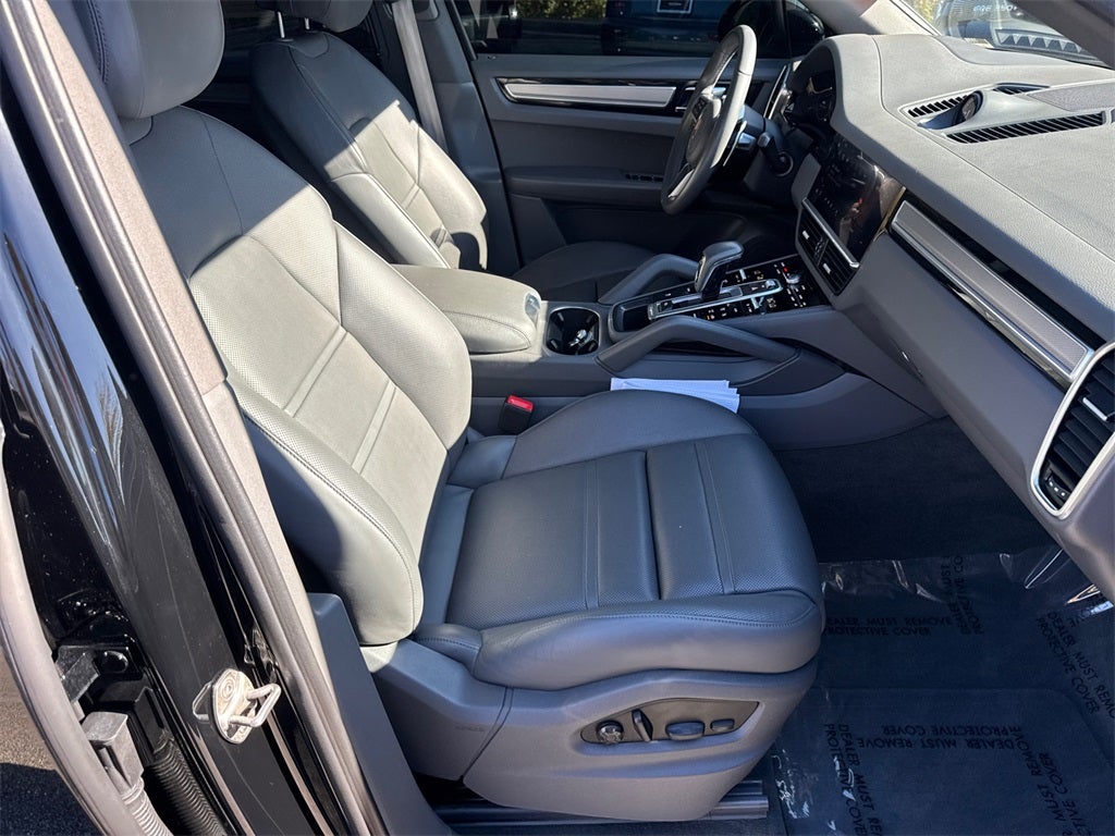 2022 Porsche Cayenne Platinum Edition