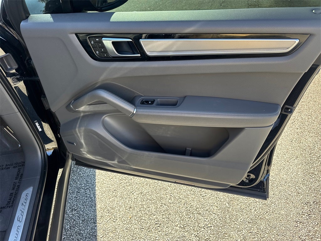 2022 Porsche Cayenne Platinum Edition