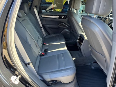 2022 Porsche Cayenne Platinum Edition
