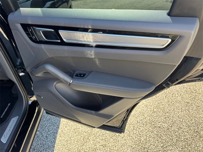 2022 Porsche Cayenne Platinum Edition