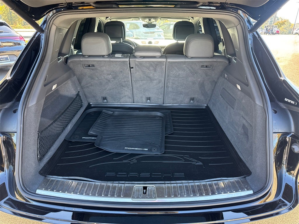 2022 Porsche Cayenne Platinum Edition