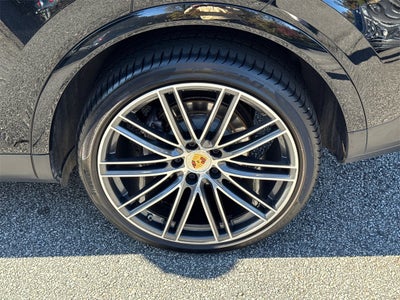 2022 Porsche Cayenne Platinum Edition