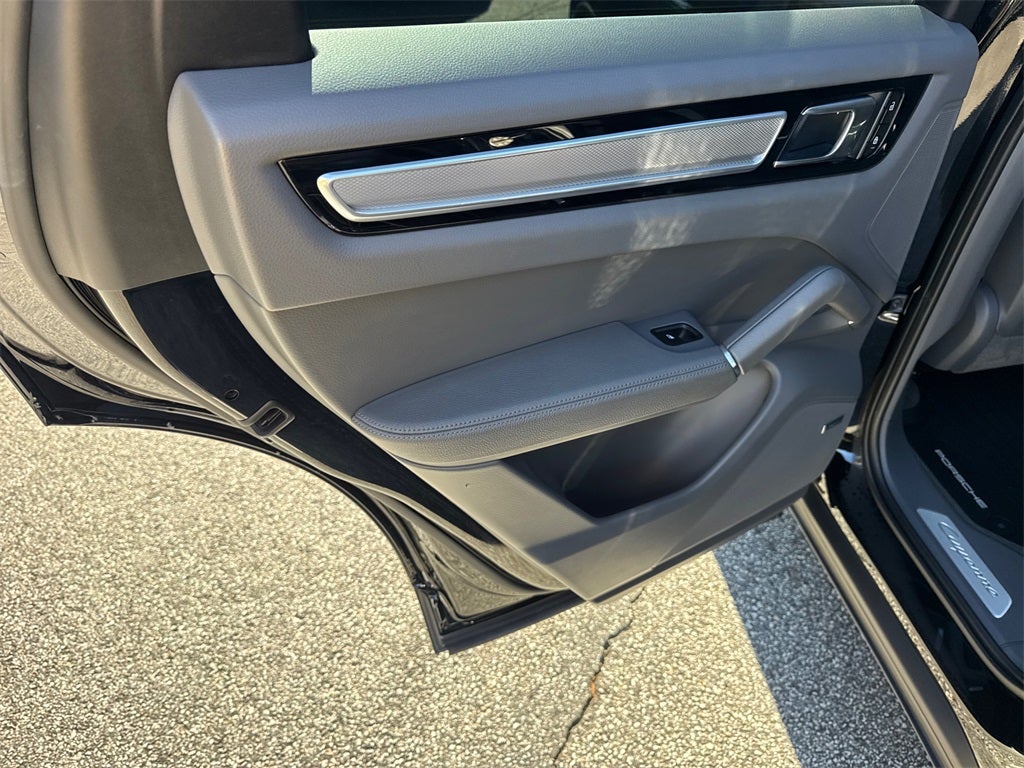 2022 Porsche Cayenne Platinum Edition